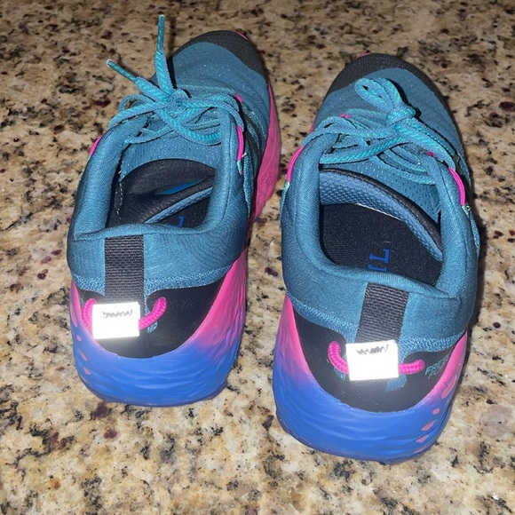 Like new New balance trail sneakers - Picture 2 of 5